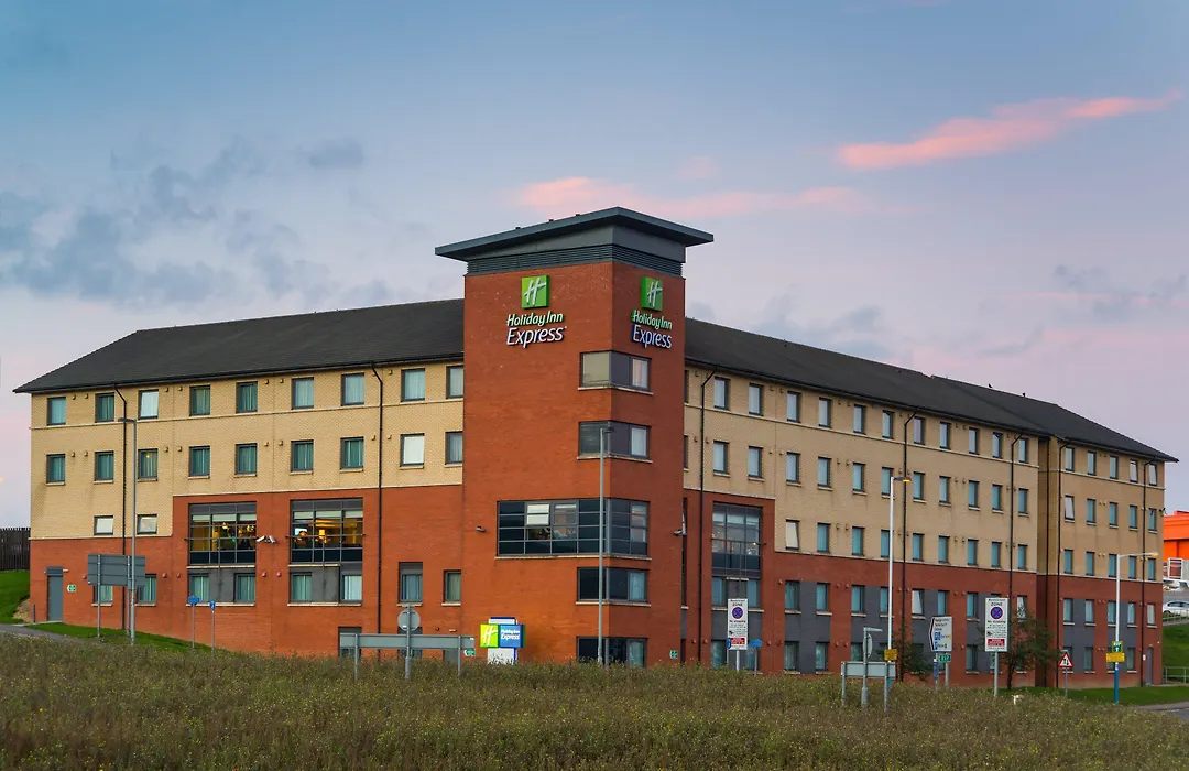 Holiday Inn Express London Luton Airport By Ihg-1